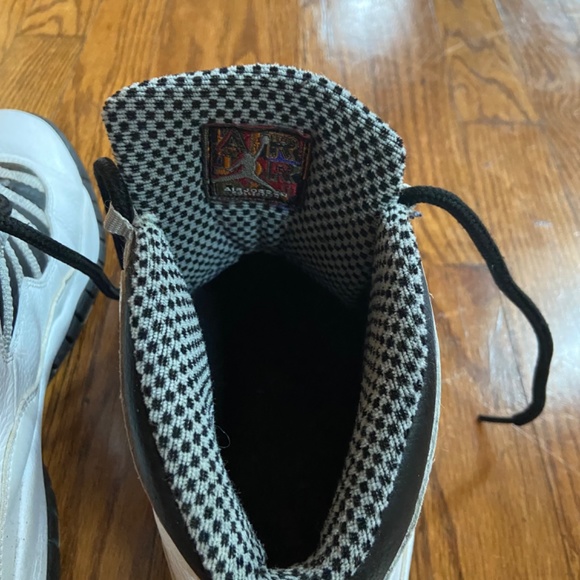 DSG York Goalie Gloves size 10 - Picture 5 of 9